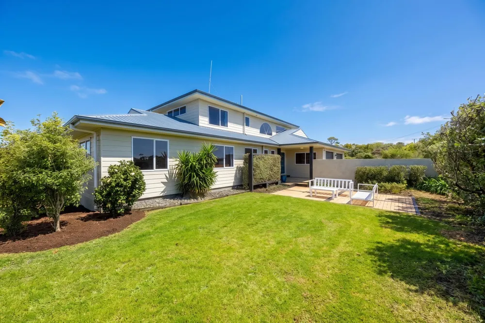 Photos of 31 Frost Road