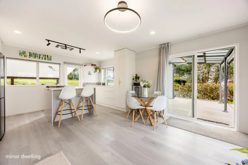Photos of 31 Frost Road