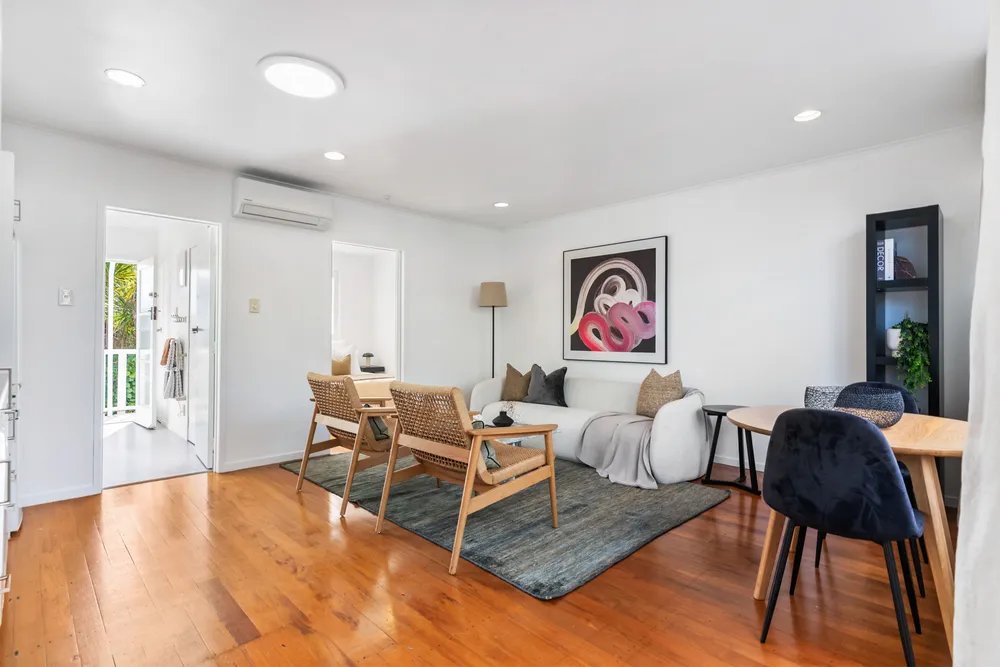 Photos of 4/1 Saratoga Avenue
