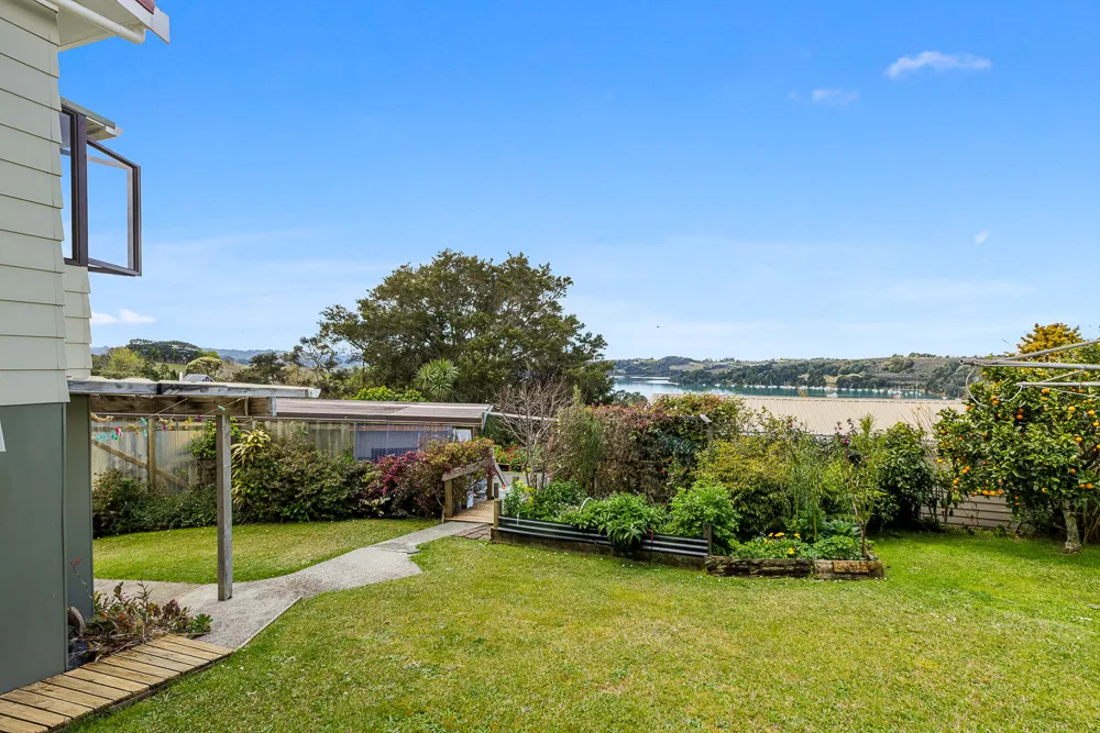 Photos of 33 Green Road