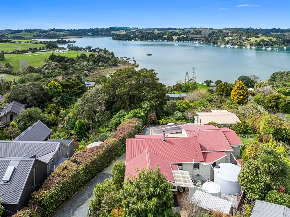 Photos of 33 Green Road