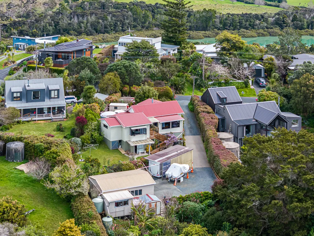 Photos of 33 Green Road