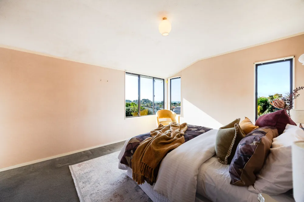 Photos of 16 Halldene Terrace