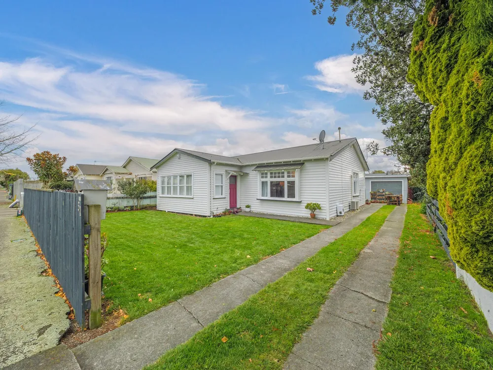 Photos of 51 Burns Avenue