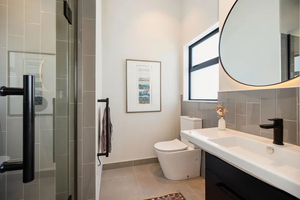 Photos of 12A Amandale Avenue