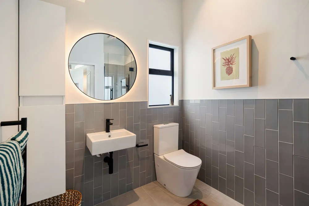 Photos of 12A Amandale Avenue