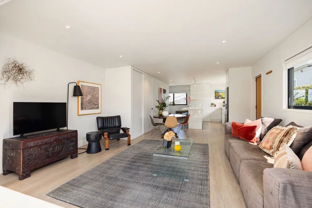 Photos of 12A Amandale Avenue