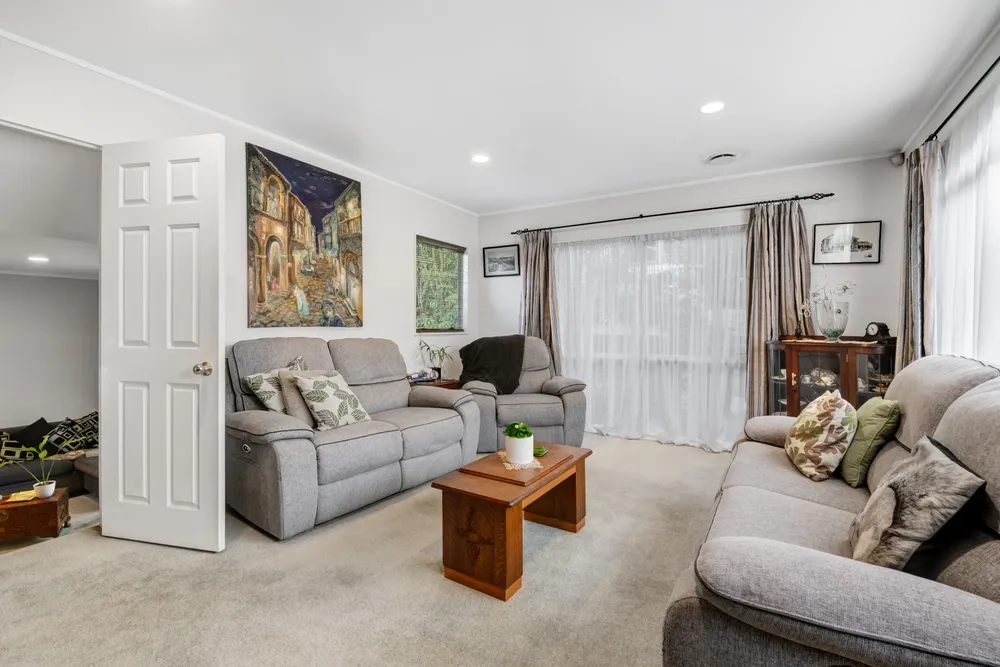 Photos of 12 Cayman Place