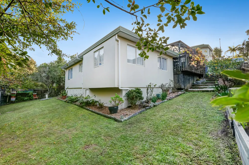 Photos of 12 Cayman Place