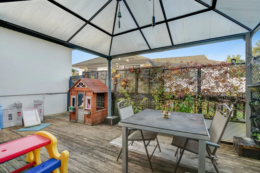 Photos of 12 Cayman Place