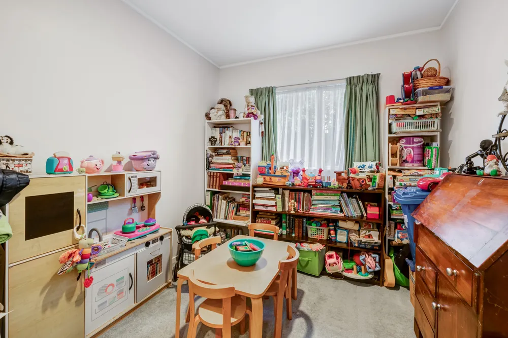 Photos of 12 Cayman Place