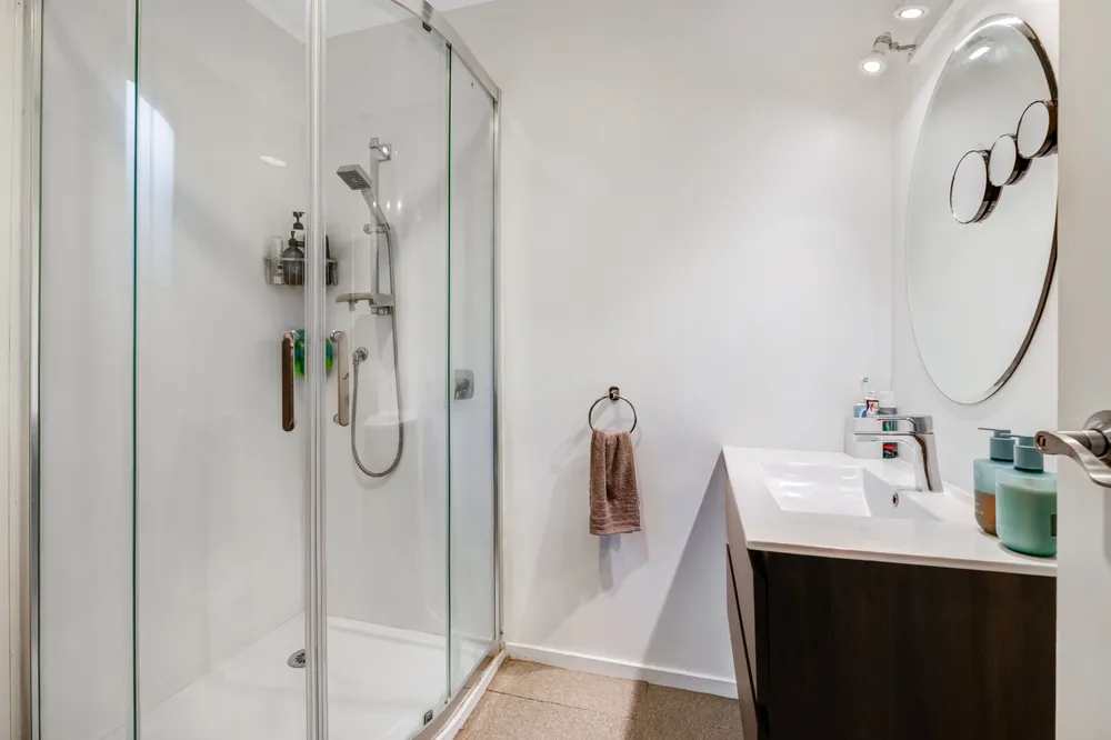 Photos of 12 Cayman Place