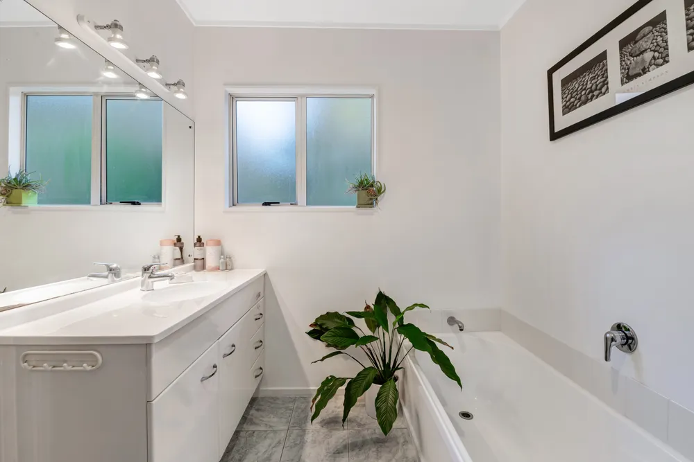 Photos of 12 Cayman Place