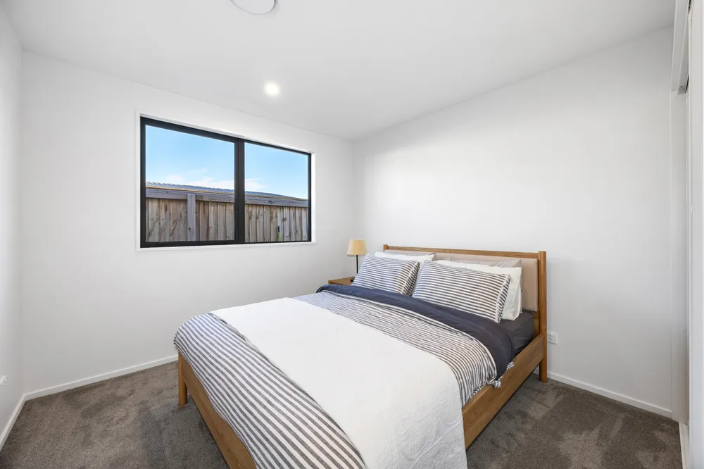Photos of 8 Waterford Farm Road