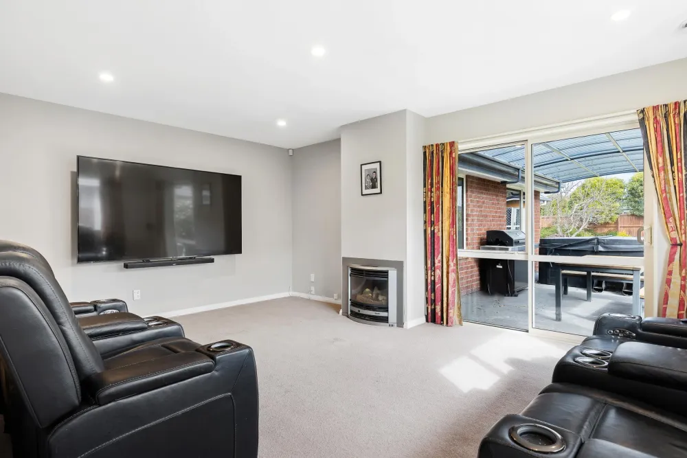 Photos of 21 Welsford Street