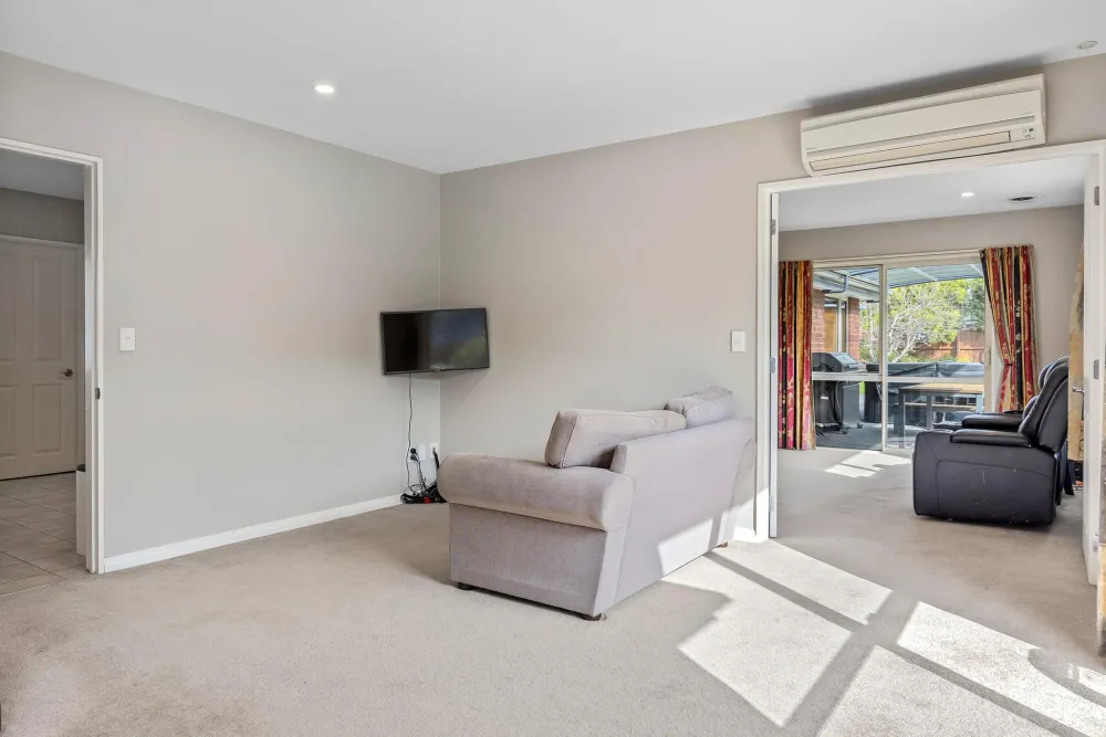 Photos of 21 Welsford Street