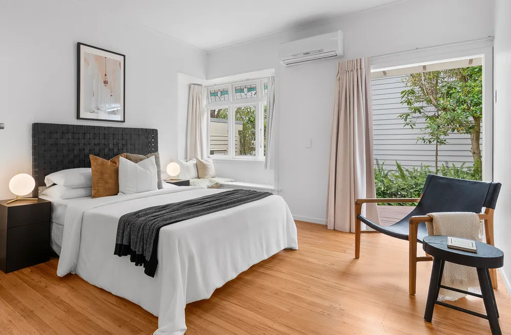 Photos of 1 Ngapawa Street