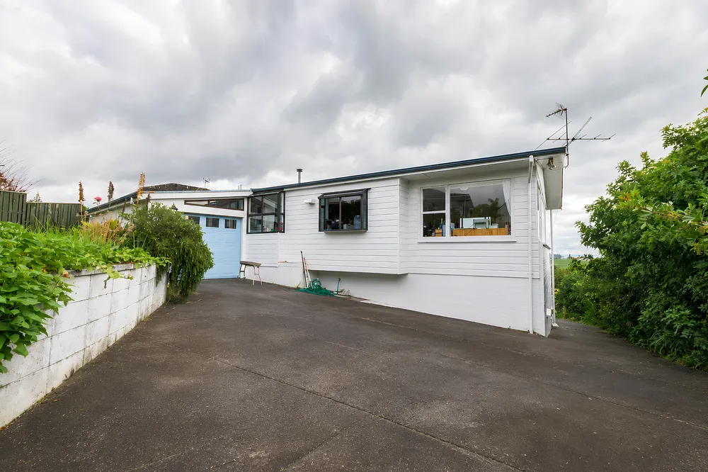 Photos of 6 Nickleby Place
