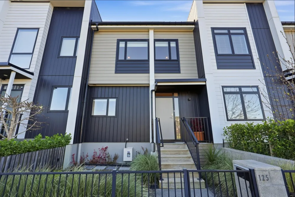 Photos of 125 Bonair Crescent