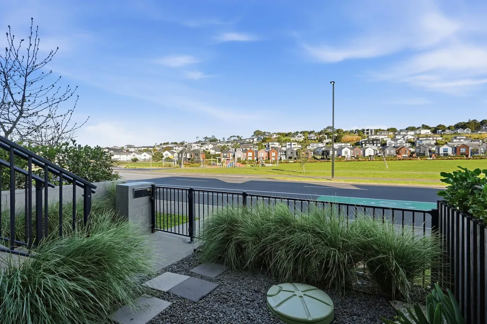 Photos of 125 Bonair Crescent