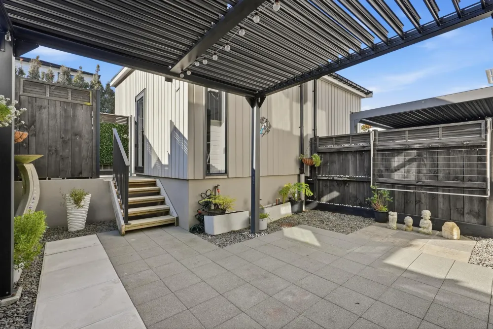 Photos of 125 Bonair Crescent