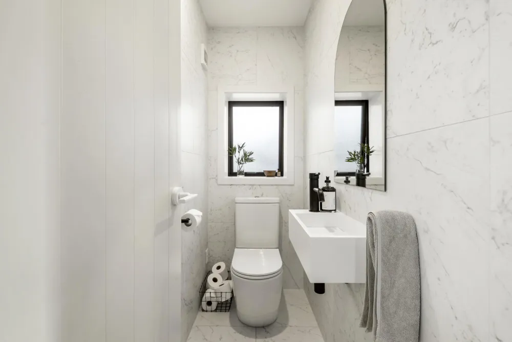 Photos of 1B Winsomere Crescent