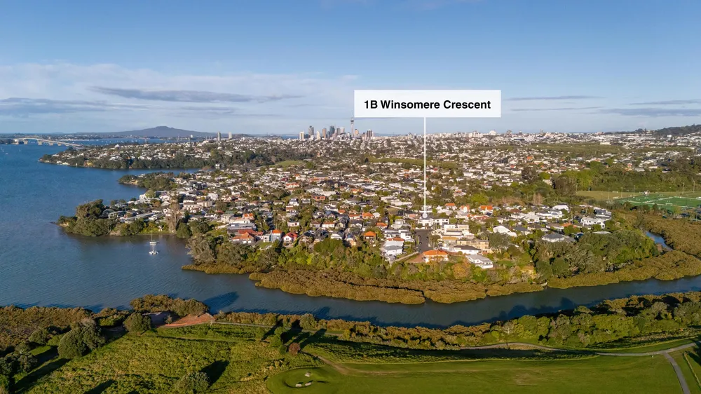 Photos of 1B Winsomere Crescent