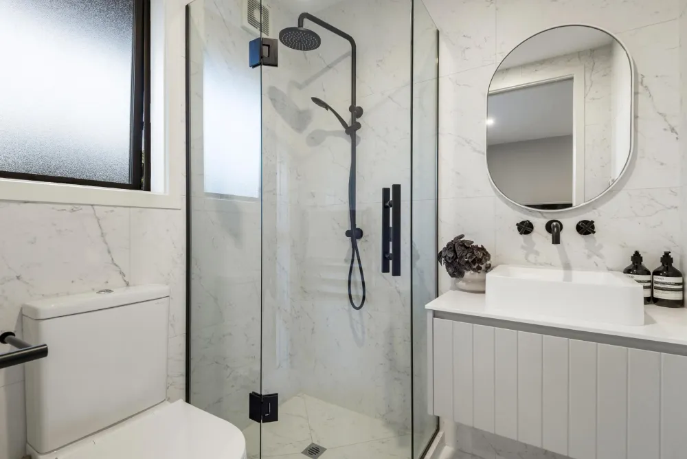 Photos of 1B Winsomere Crescent