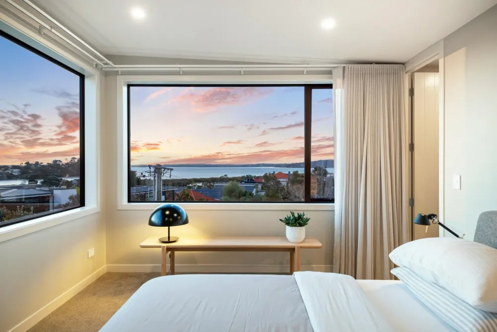 Photos of 1B Winsomere Crescent