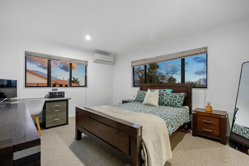 Photos of 3 Richard Hill Close