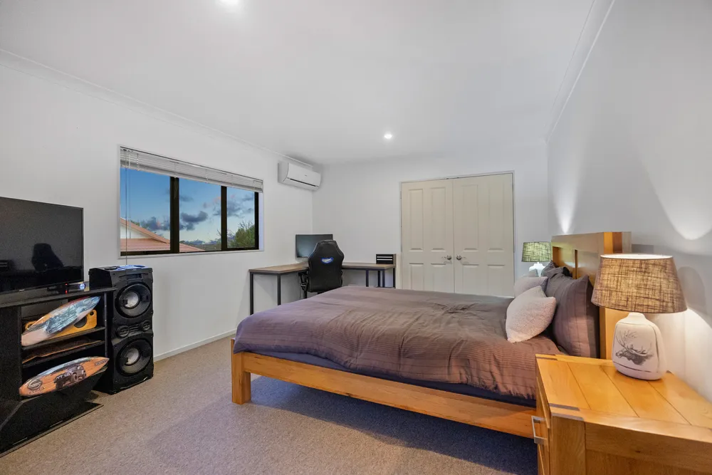 Photos of 3 Richard Hill Close