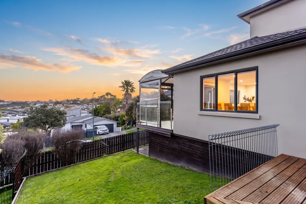 Photos of 3 Richard Hill Close