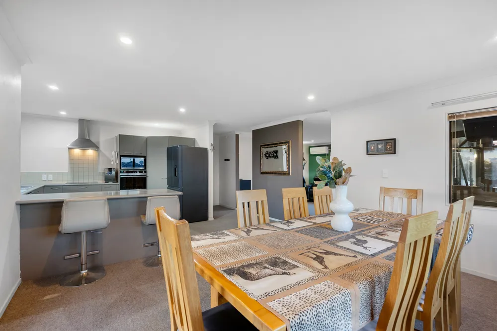 Photos of 3 Richard Hill Close