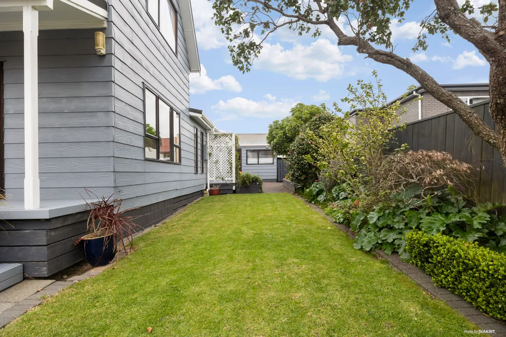 Photos of 2/547 Hillsborough Road