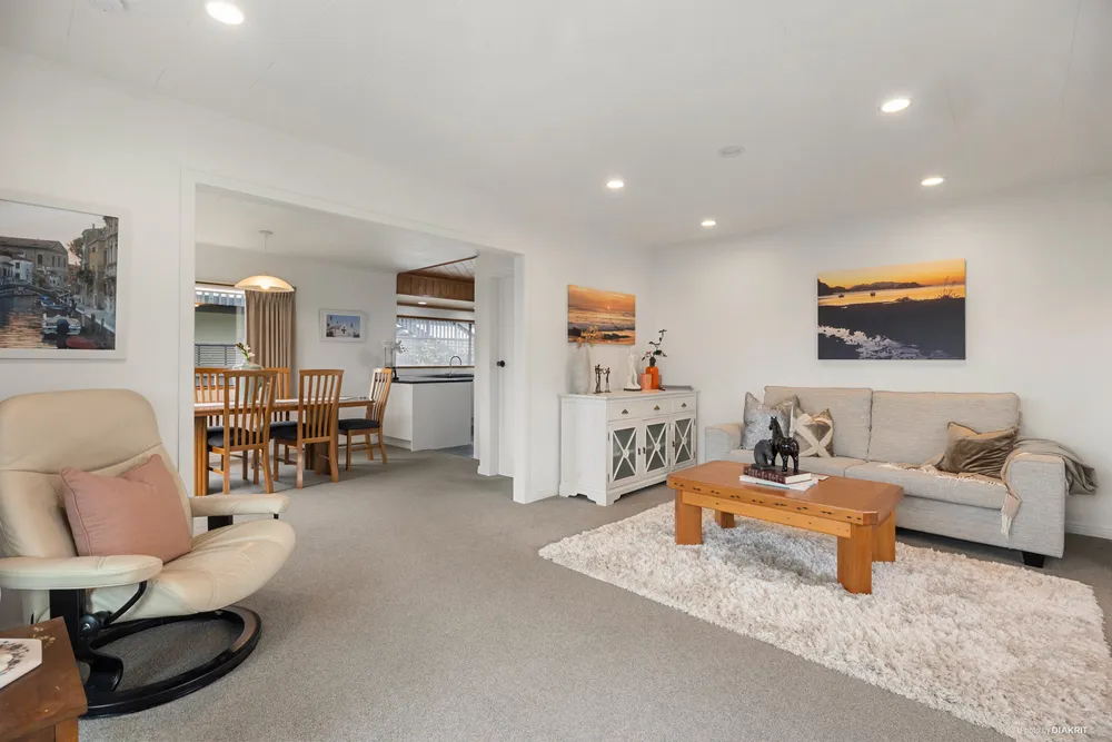 Photos of 2/547 Hillsborough Road
