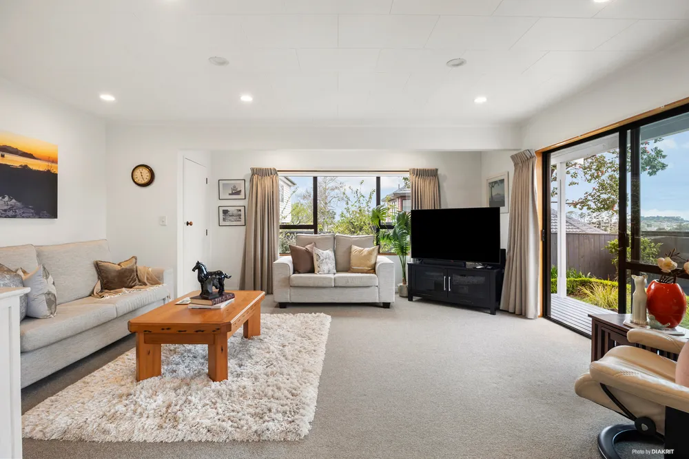 Photos of 2/547 Hillsborough Road