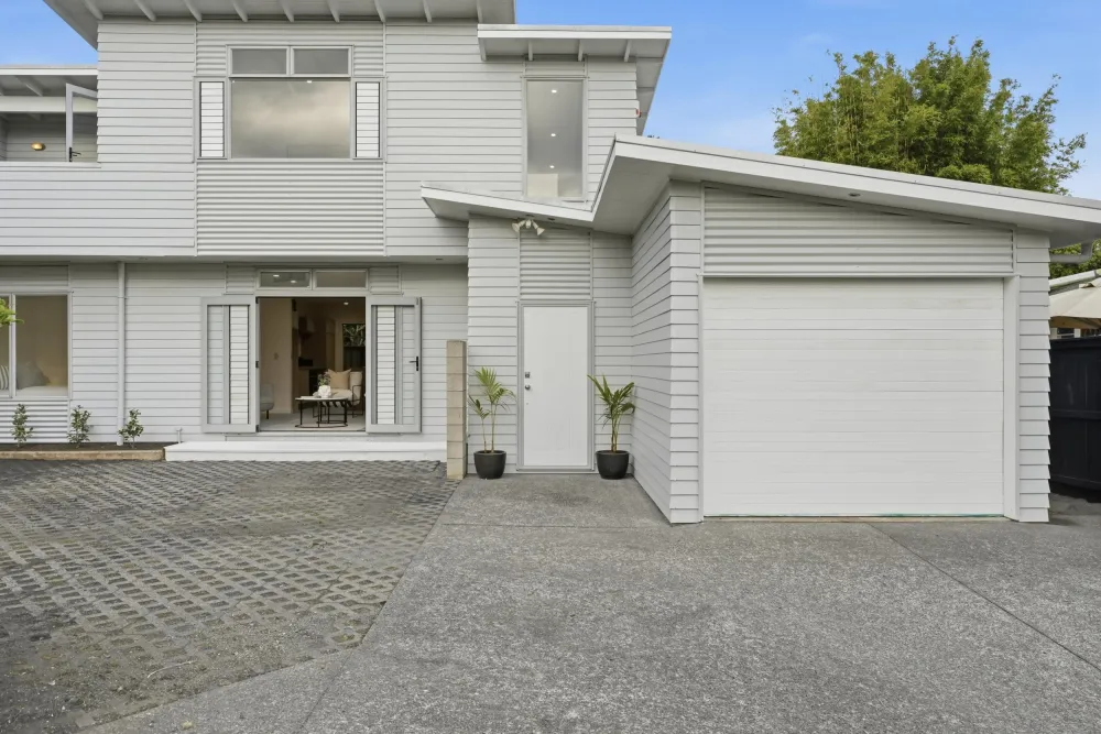 Photos of 7a Lunn Ave