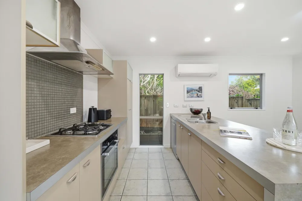 Photos of 7a Lunn Ave
