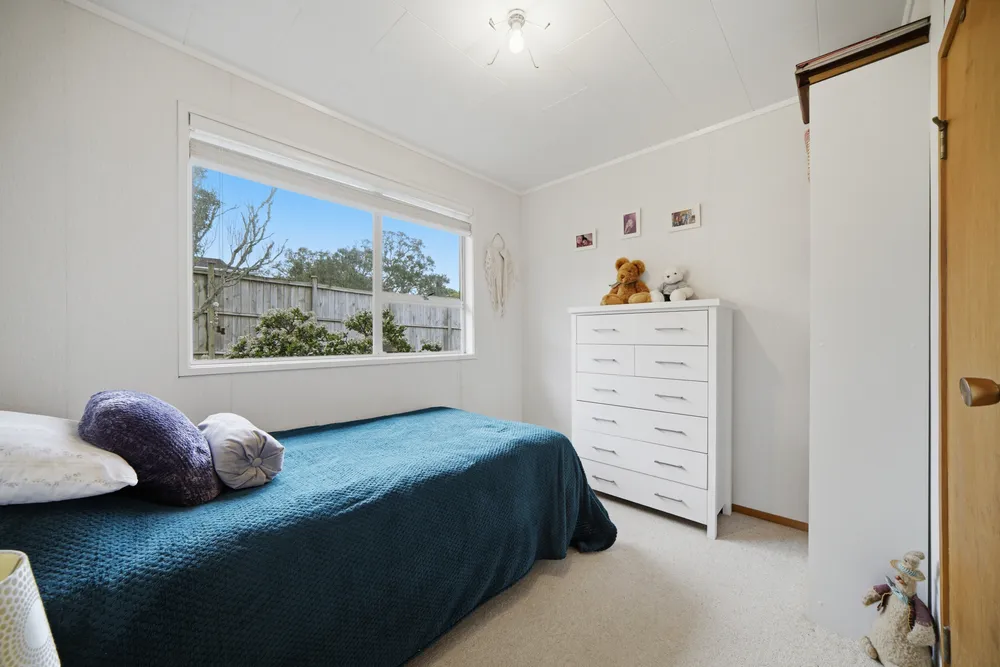 Photos of 17 Bayview Road
