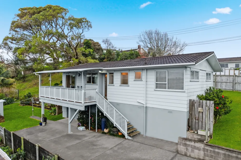 Photos of 17 Bayview Road