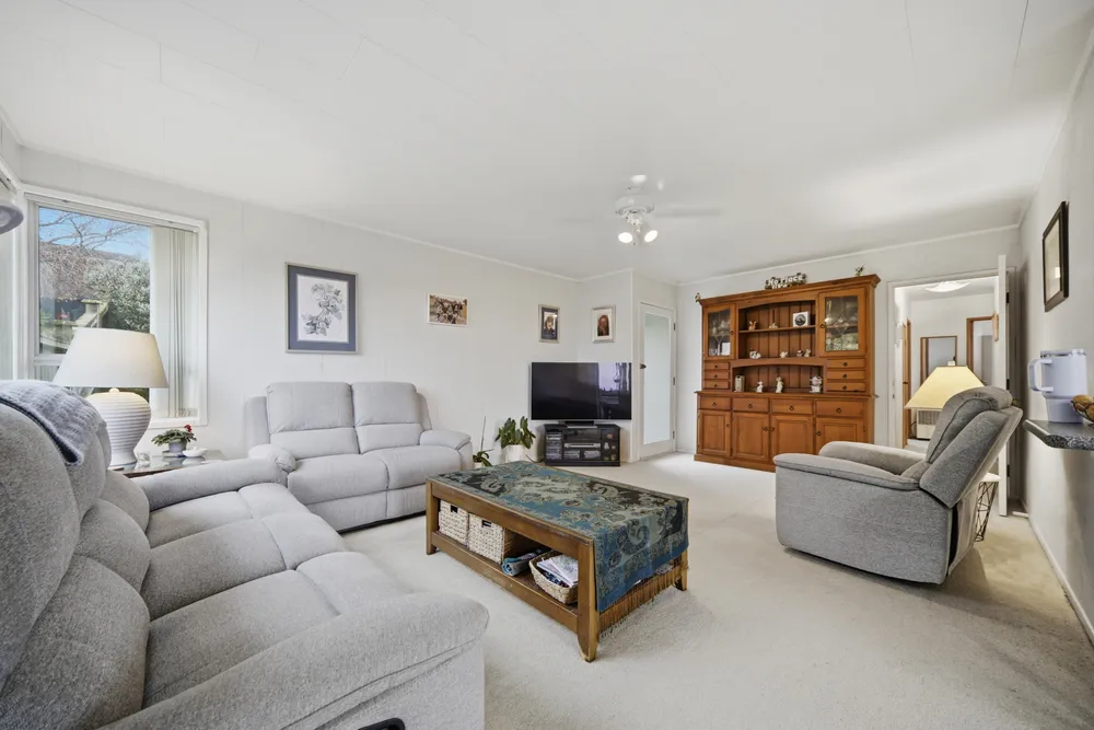 Photos of 17 Bayview Road