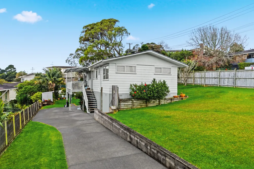 Photos of 17 Bayview Road