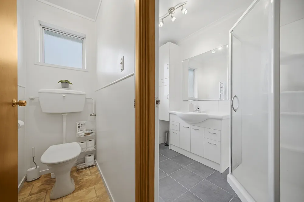 Photos of 17 Bayview Road