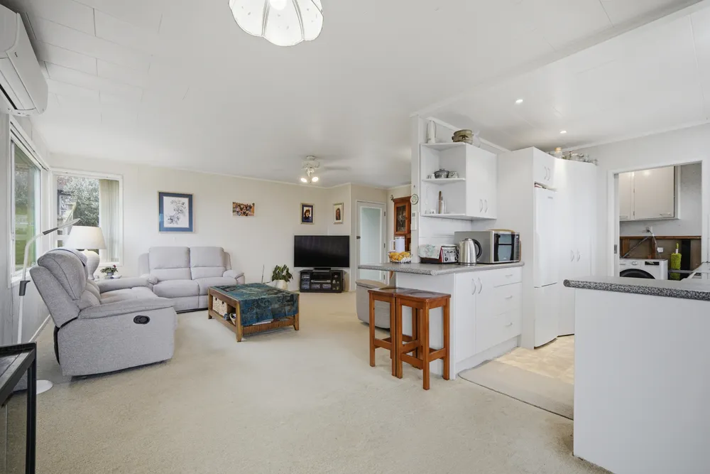 Photos of 17 Bayview Road
