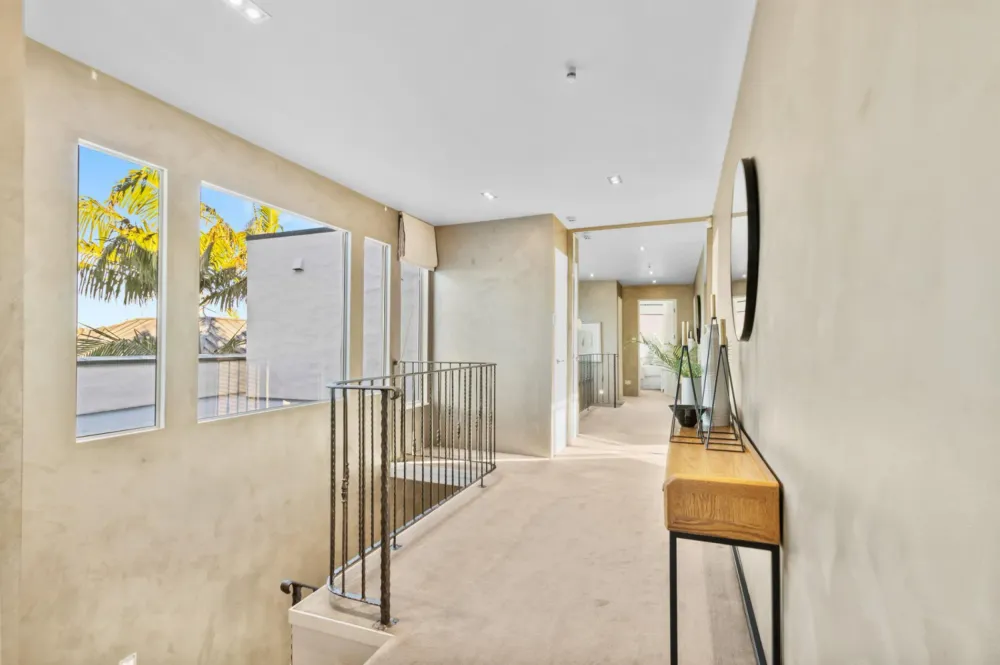 Photos of 147B Victoria Avenue