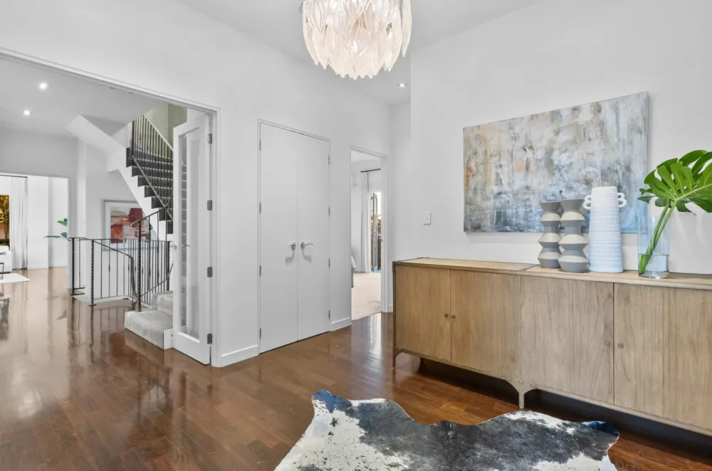 Photos of 147B Victoria Avenue