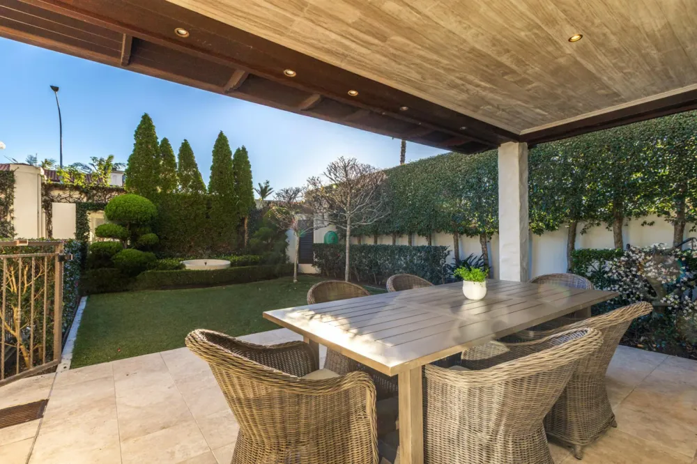 Photos of 147B Victoria Avenue
