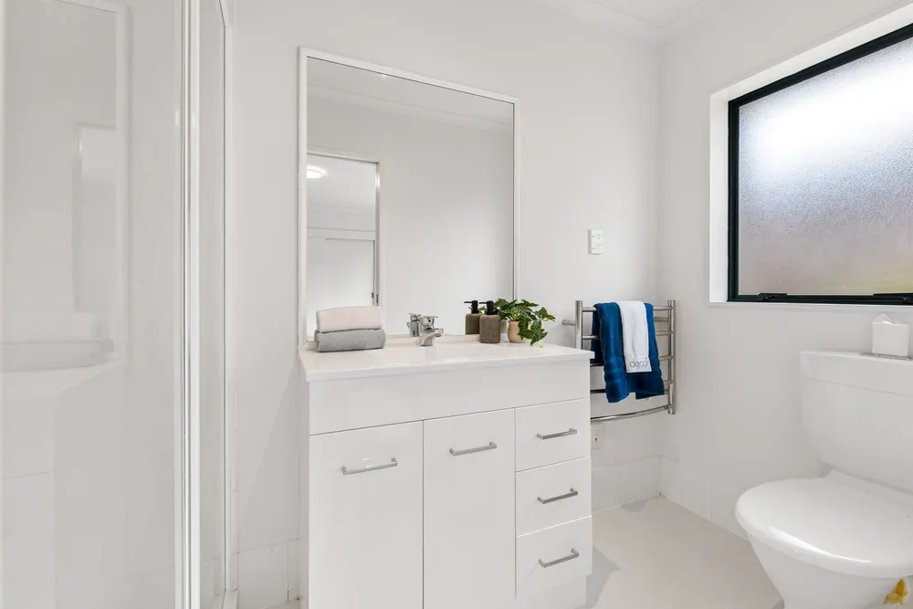 Photos of 10 Medvale Avenue