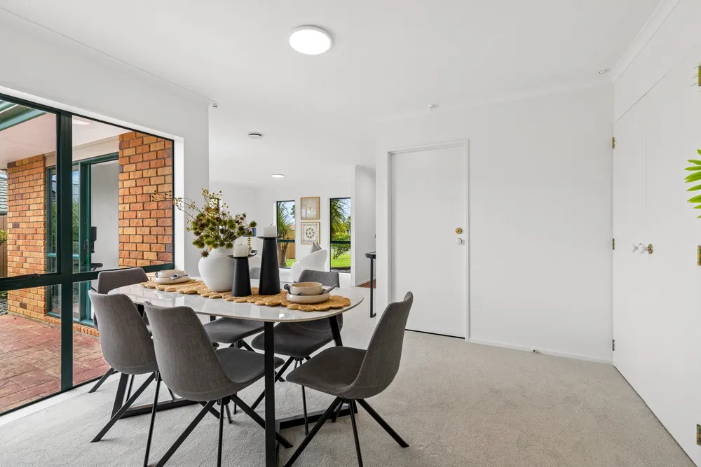 Photos of 10 Medvale Avenue