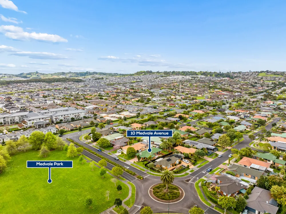 Photos of 10 Medvale Avenue